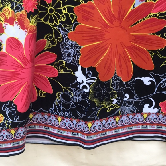 Floral skirt. - Picture 3 of 9